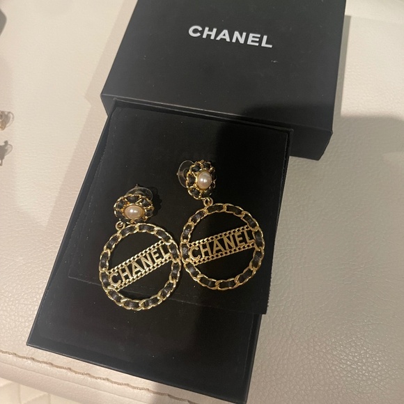 Chanel earrings - Picture 2 of 6